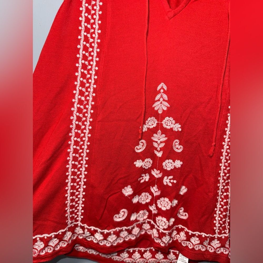 Anthropologie Akemi + Kin Red Sleeveless Embroidered Pullover Top Size M GUC - Picture 2 of 7